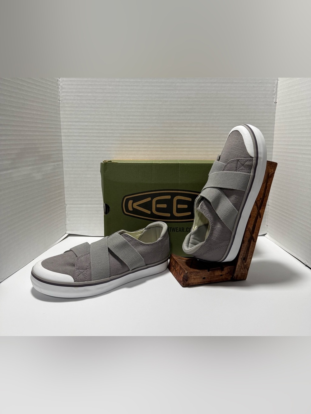 Keen  Elsa III Gore Slip On Sneaker Women’s Size 8 Steel Gray 1020482 New